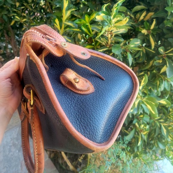 Vintage Dooney & Bourke purse - Picture 6 of 7